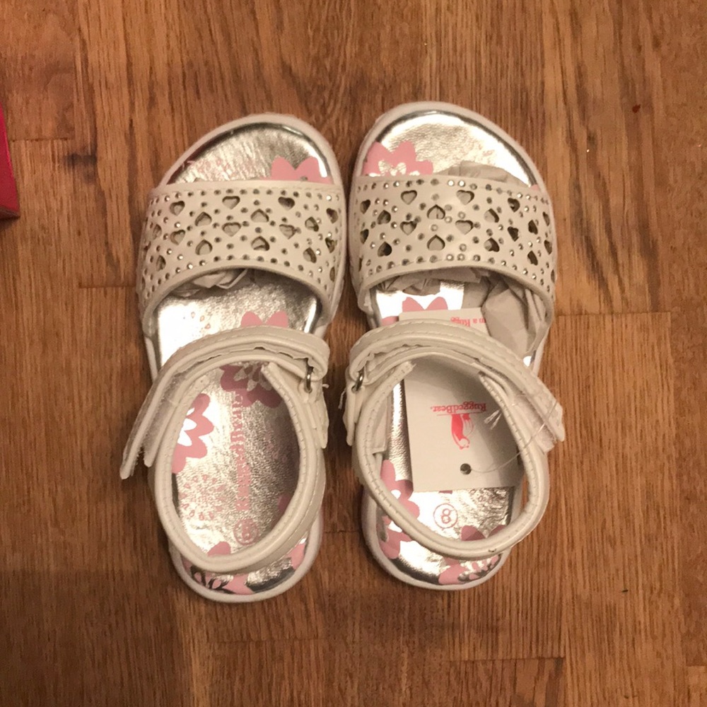 Rugged Bear White Heart Sandals (sz 8)